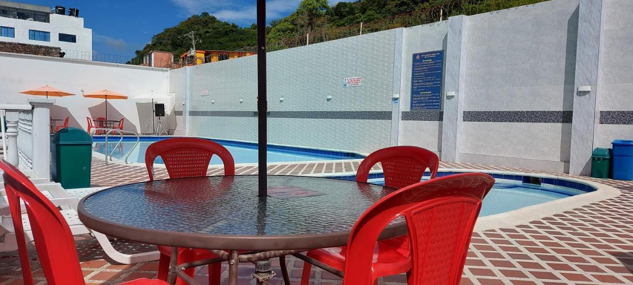 Hotel Emperador 바르보사 외부 사진